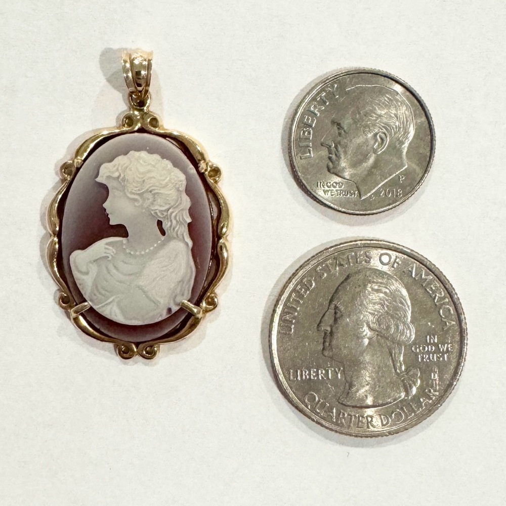10K Large Red Agate Cameo oval vintage style yellow gold filigree pendant - Picture 9 of 10
